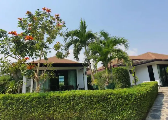 Siri Thai Lodges